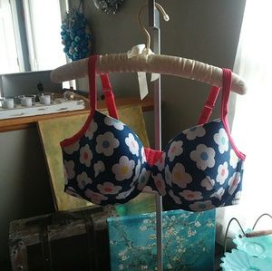 Adorable flower underwire bra